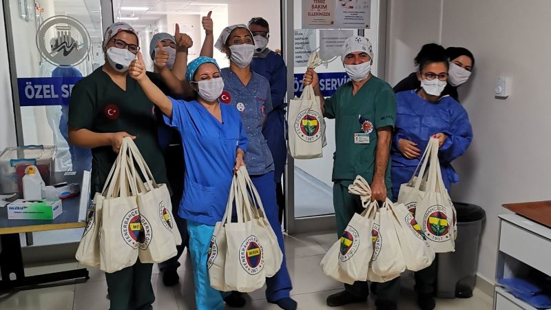 Mersin Fenerbahçeliler Derneğinden Mersin Üniversitesi Onkoloji Hastanesine destek
