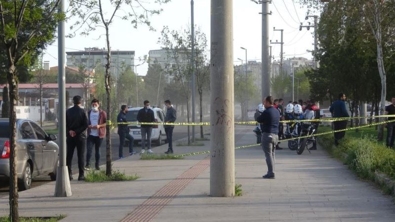 Diyarbakır’da parkta silahla 2 kişiyi yaralayan şahıs tutuklandı
