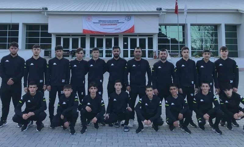 Manisa Güreş Eğitim Merkezi Antalya’da Türkiye Şampiyonu oldu
