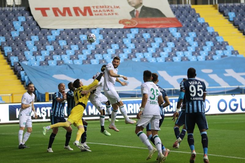 TFF 1. Lig: Adana Demirspor: 3 - GZT Giresunspor: 0 (İlk yarı)