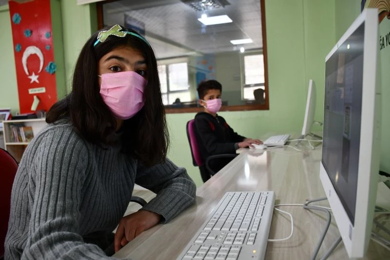 Beytüşşebap’ta öğrenciler, EBA Destek Noktası sayesinde derslerinden geri kalmıyor
