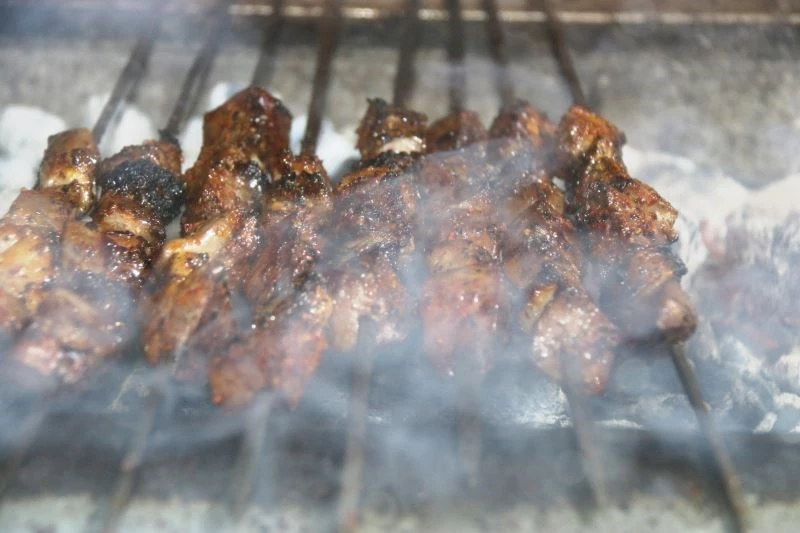 Diyarbakırlılar iftarda da ciğerden vazgeçmiyor
