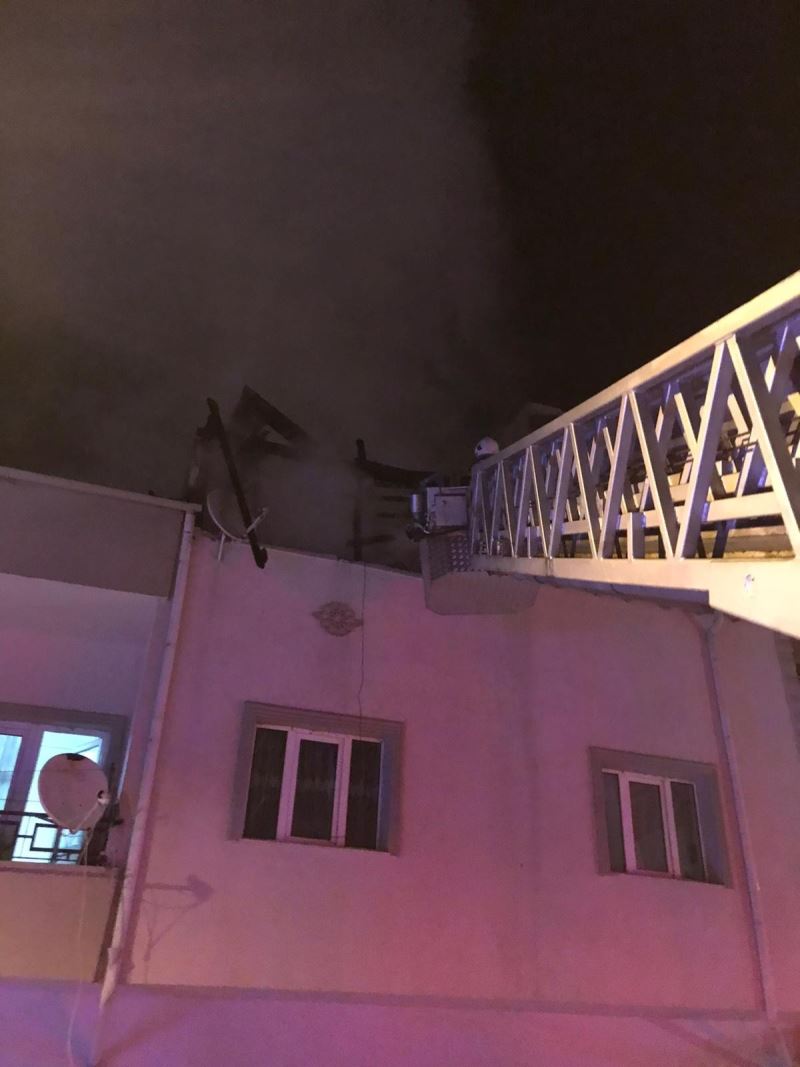 Nevşehir’de çatı yangını korkuttu
