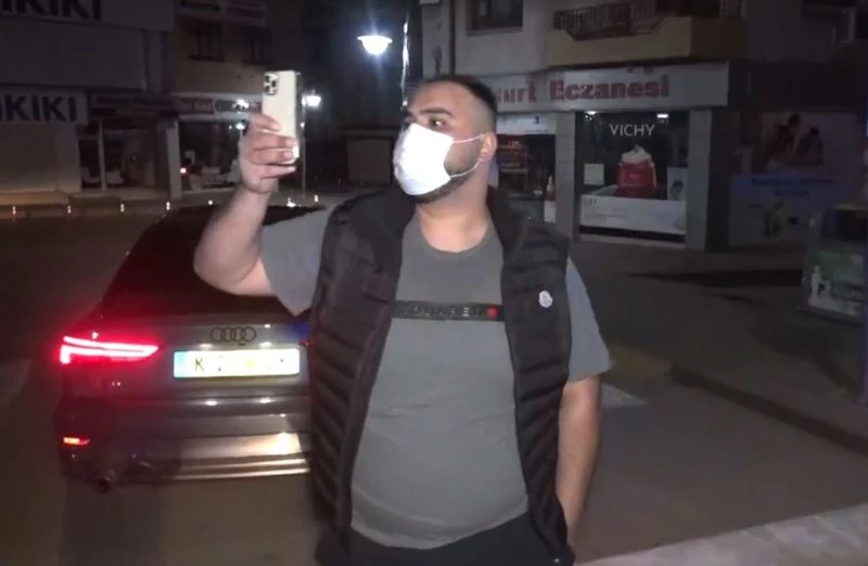 Yediği cezanın acısını polisleri görüntüleyerek çıkarmak istedi
