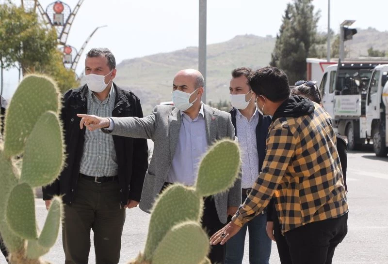 Mardin Valisi Demirtaş kent genelindeki çalışmaları inceledi
