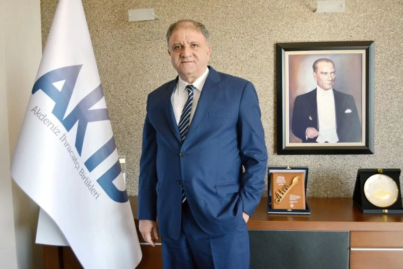 AKİB, dış ticarette kariyer yapmak isteyen öğrencilerin yönderi olacak
