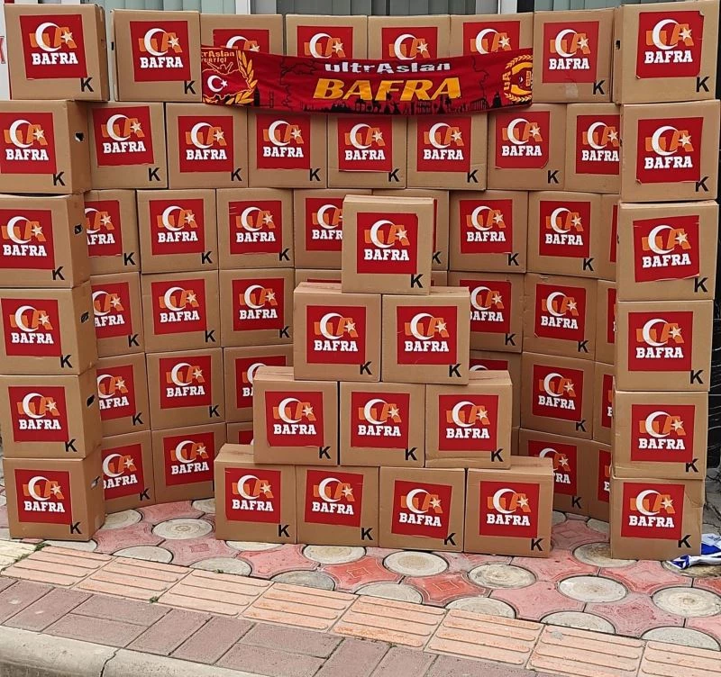 Galatasaray taraftar grubundan 200 aileye Ramazan yardımı
