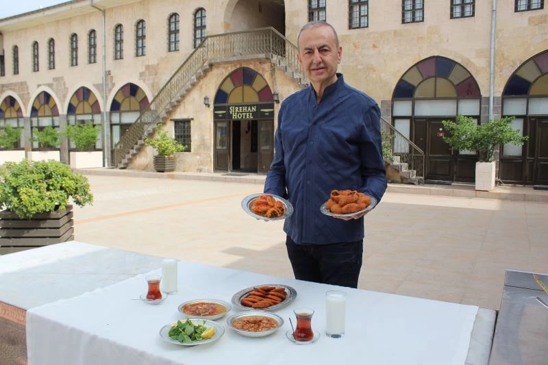 İçli köftenin haşlanmışı mı kızartılmışı mı tartışmalarına uzmanı son noktayı koydu
