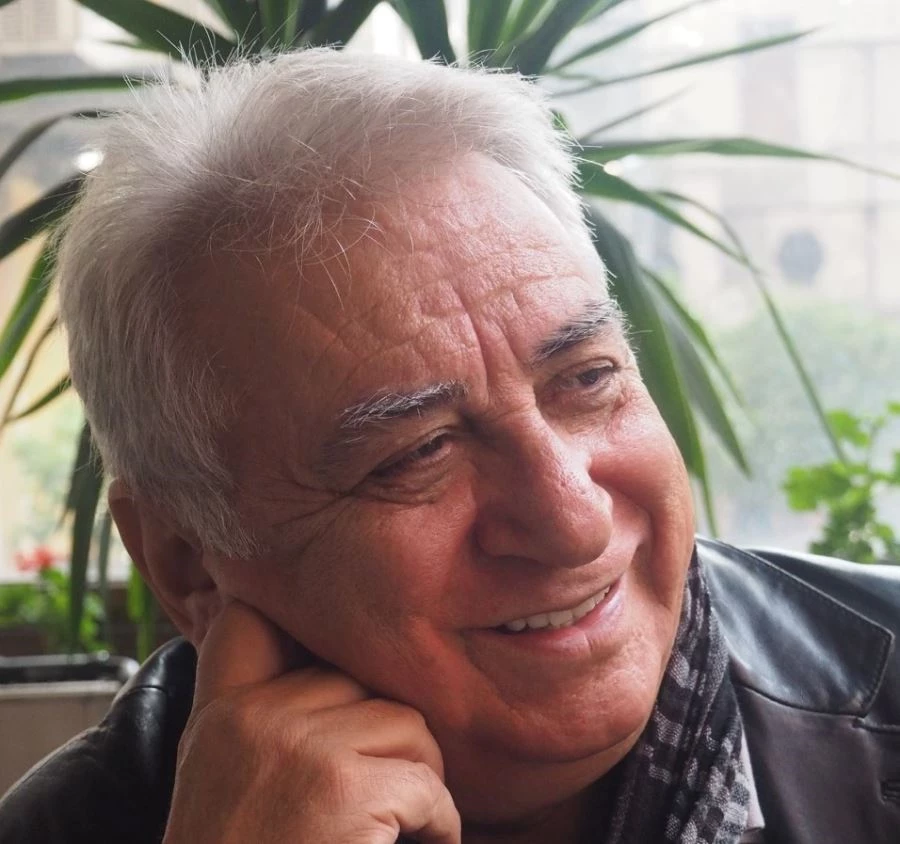 Cücenoğlu’Nun 6 Oyunu Daha Azeri Türkçesinde!