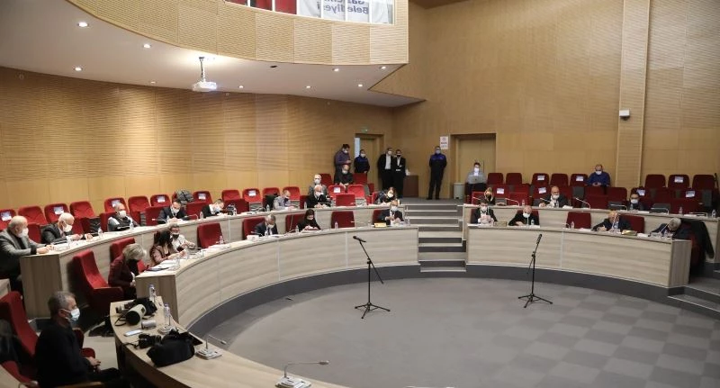 Başkan Arda, büyükşehir ile yaptıkları arsa takası eleştirilerine yanıt verdi
