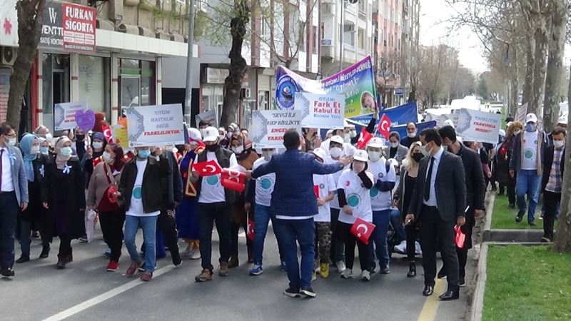 Diyarbakır’da Dünya Otizm Farkındalık Günü yürüyüşü
