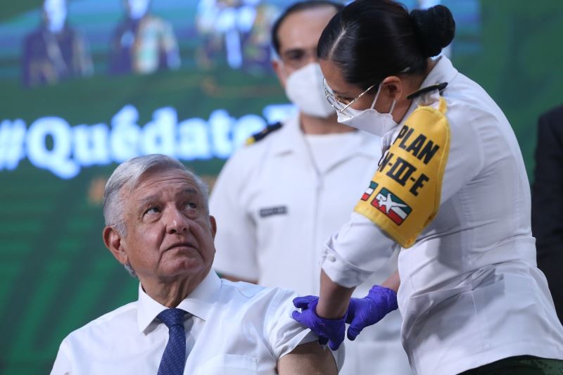 Meksika Devlet Başkanı Obrador, AstraZeneca aşısı oldu

