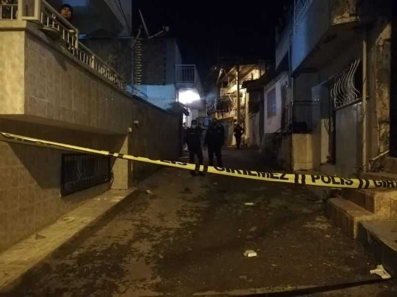 Husumetlisi tarafından başından tabanca ile vurulan kişi ağır yaralandı
