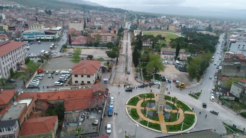 Kırkağaç’a prestij caddeler kazandırılıyor
