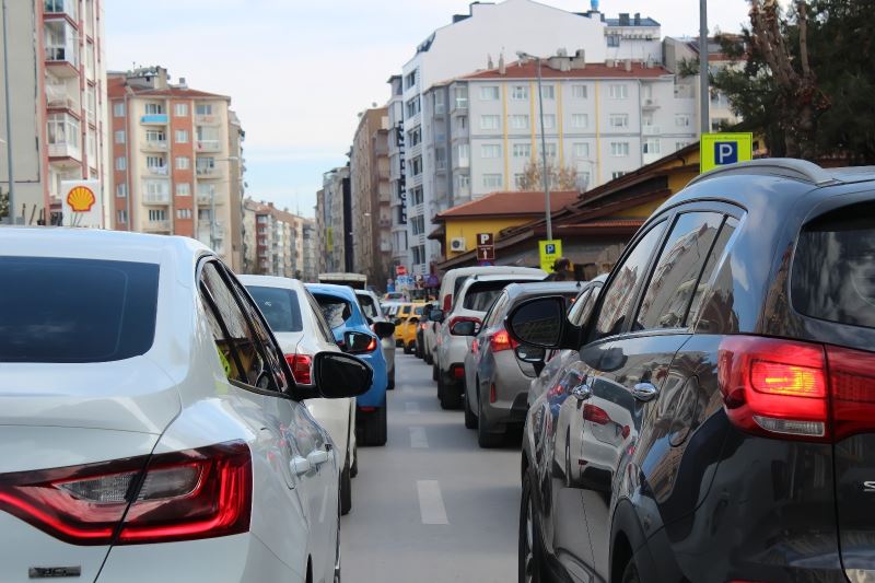 Eskişehir’de trafiğe kayıtlı araç sayısı 300 bini geçti
