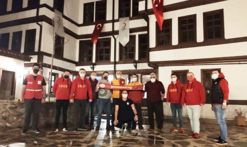 Tavşanlı Galatasaraylılar Derneğinden Kızılay’a kan bağışı
