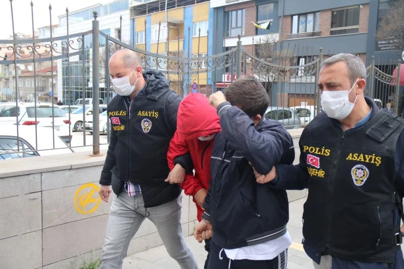 Hırsızlık şüphelilerinden güldüren soru
