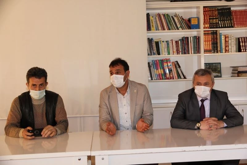 Belediyeden müzisyenlere gıda paketi
