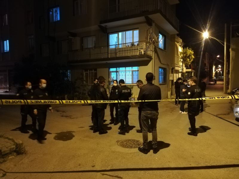 İzmir’de ev sahibi ile kiracı arasında gürültü kavgası: 1 ölü
