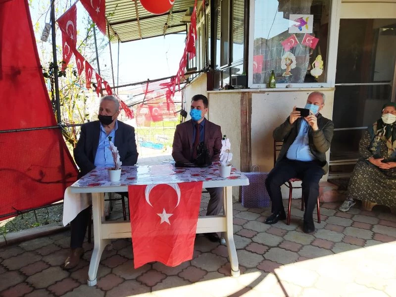 Minik Elizan Ece, kumbarasını bağışladı
