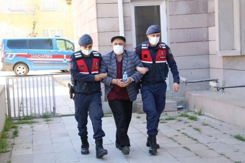 Gelini ve birlikte yakaladığı şahsı öldüren kayınpeder tutuklandı
