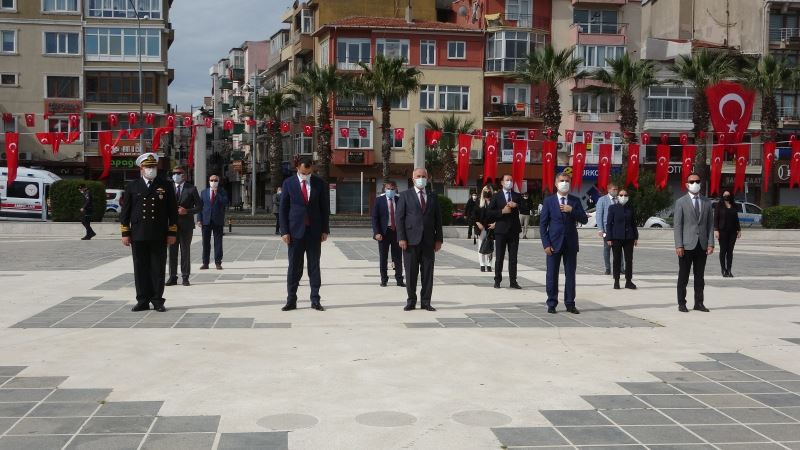 Çanakkale’de sosyal mesafeli 23 Nisan kutlaması
