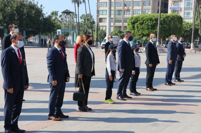 Mersin’de sade 23 Nisan töreni
