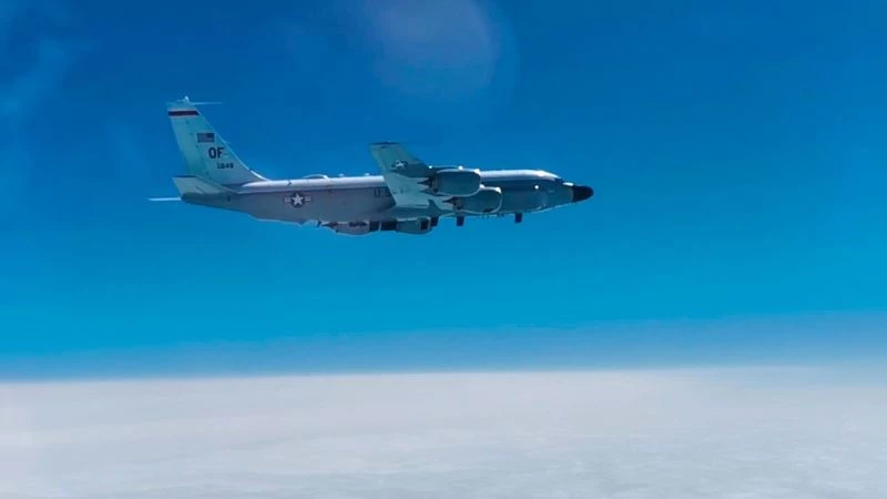 Rus savaş uçağı, Pasifik’te ABD keşif uçağını engelledi
