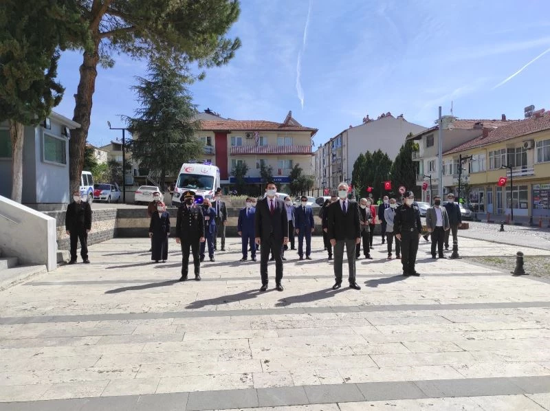23 Nisan Ulusal Egemenlik ve Çocuk Bayramı sade bir törenle kutlandı
