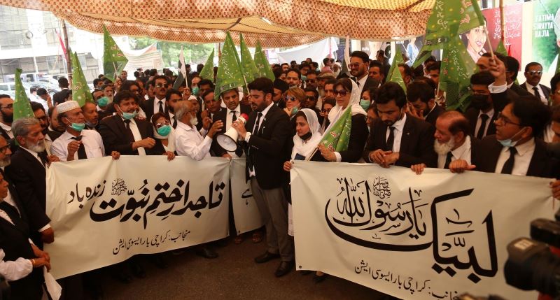 Pakistan’da avukatlardan Fransa karşıtı protesto
