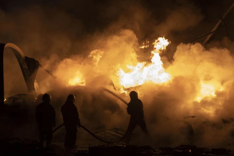 İtfaiye ekipleri, 3 ayda bin 291 yangına müdahale etti
