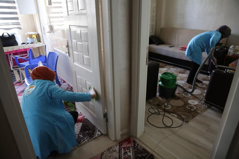 Haliliye’de 438 ailenin Ramazan ayı temizliği yapılıyor
