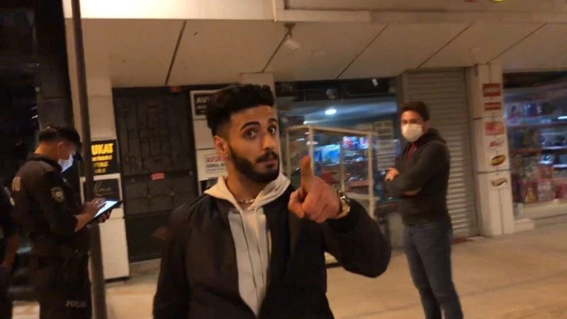 Kavgaya karışan şahıs gazetecilere saldırıp, karşı tarafa tehditler savurdu
