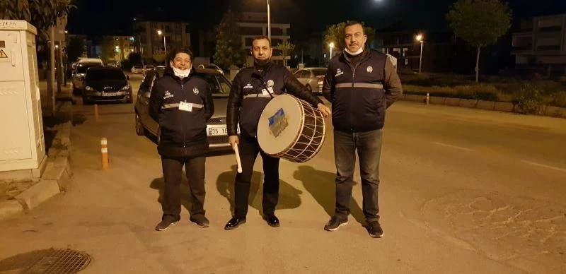 Pandemiden dolayı işsiz kalan müzisyenler Ramazan davulcusu oldu
