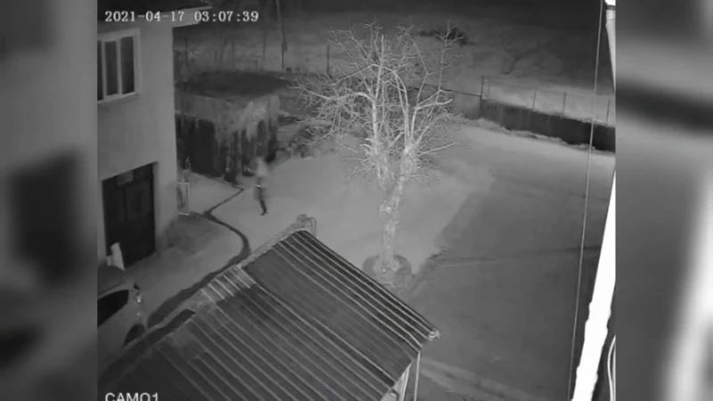 Ramazan davulcusunu kanlı çarşafla korkuttular
