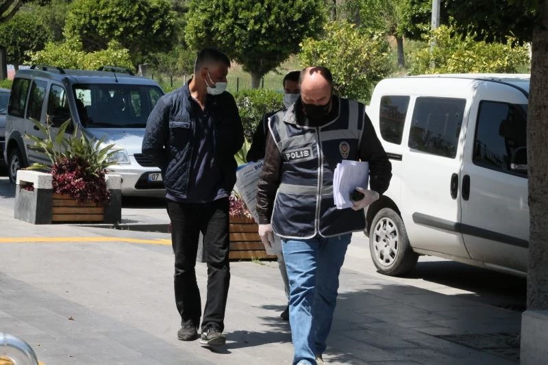 Hırsızlık şüphelisi iki kardeşten biri tutuklandı
