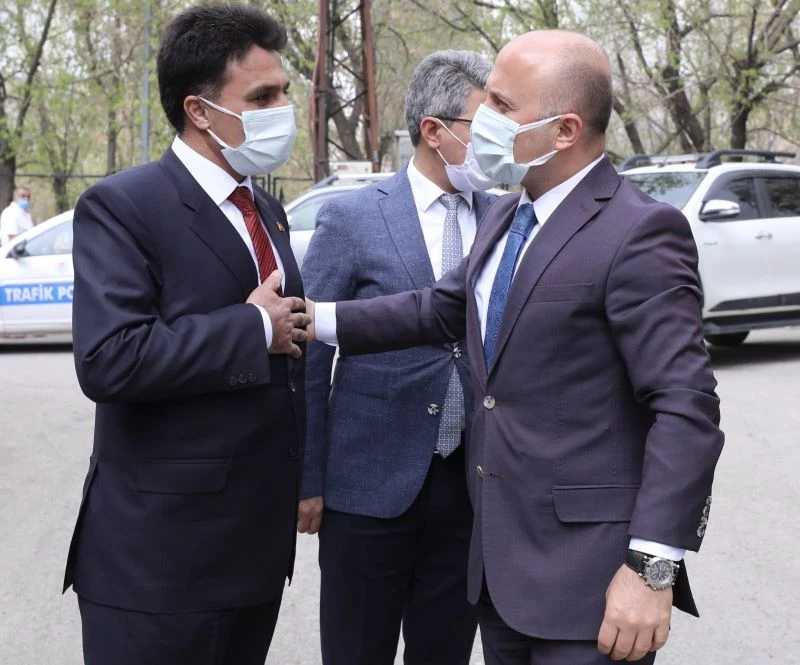 Ağrı Valisi Varol’dan, Damızlık Sığır Yetiştiricileri Birliğine ziyaret
