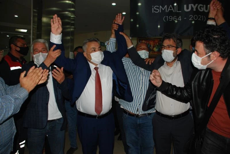 Torbalı’nın yeni başkanı Mithat Tekin oldu
