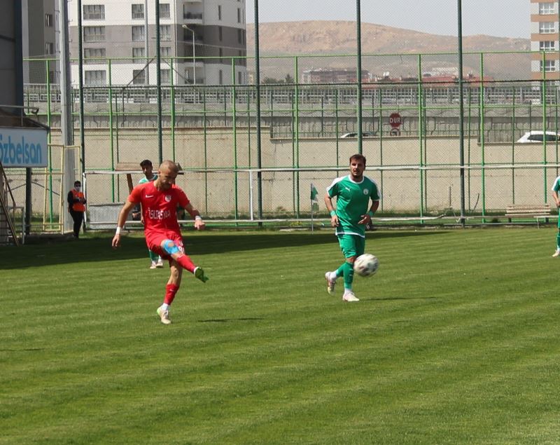 2. Lig: Sivas Belediyespor: 2 - Pendikspor: 4