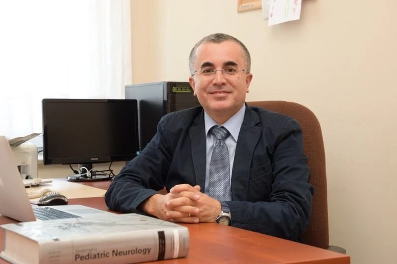 Prof. Dr. Kürşat Bora Çarman, çocuklarda epilepsi hakkında bilgilendirdi
