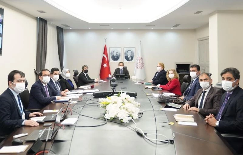 MEB Suriyeli sığınmacıların mesleki eğitim merkezlerine erişimlerini artıracak
