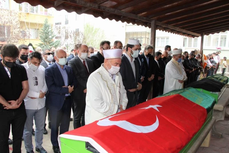 Kazakistan Nevşehir Fahri Konsolosu Halil Uluer ve eşi son yolculuğuna uğurlandı
