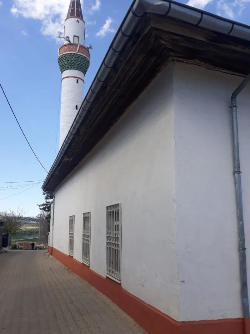 75 yıllık caminin vaaz hoparlörleri Ramazan gününde çalındı
