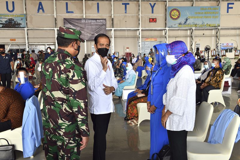 Endonezya Devlet Başkanı Widodo’dan batan denizaltı mürettebatının ailesine yeni ev sözü

