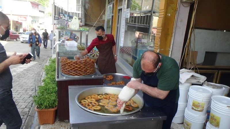 Ramazan’da satışları artan tatlıcıları, kısıtlama endişesi sardı

