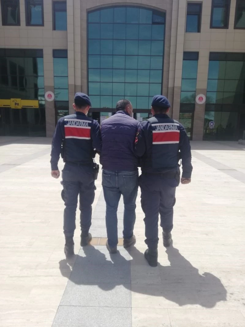 Derinkuyu’da 1 yıl 3 ay hapis cezası ile aranan firari yakalandı
