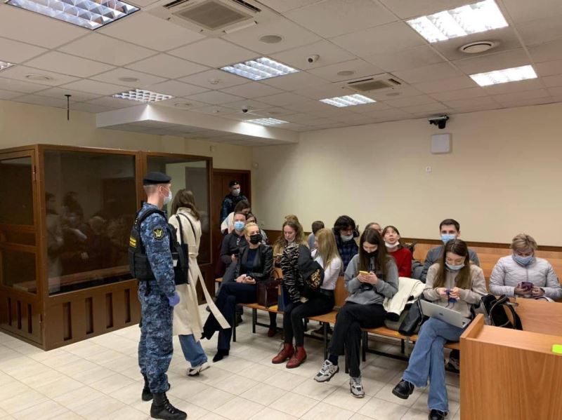 Navalny açlık grevini sonlandırmasının ardından hakim karşısına çıktı
