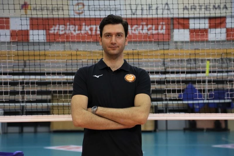 Eczacıbaşı VitrA’nın yeni hocası Ferhat Akbaş
