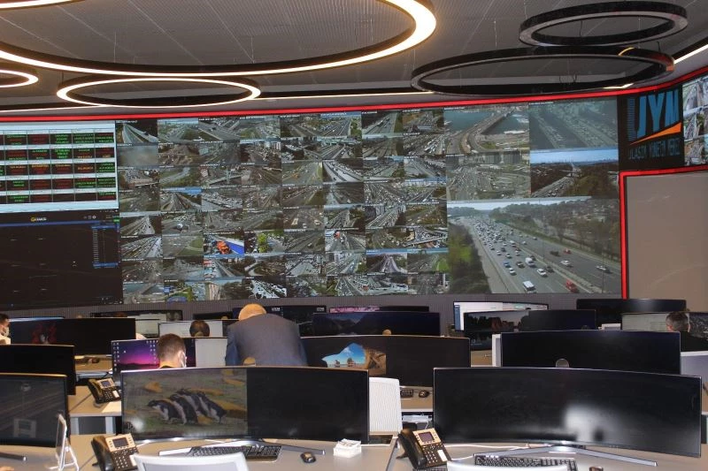 İstanbul’un “tam kapanma” trafiği bu merkezden izleniyor
