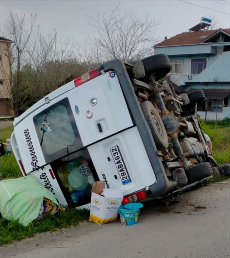 Samsun’da minibüs devrildi: 3 yaralı
